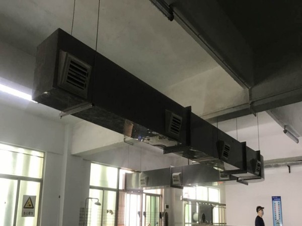 注塑車間安裝環(huán)?？照{(diào)的效果
