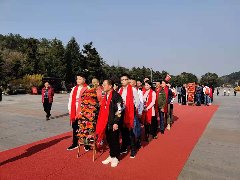 潤東方環(huán)保空調(diào)團(tuán)隊出游 潤東方環(huán)??照{(diào)團(tuán)隊出游